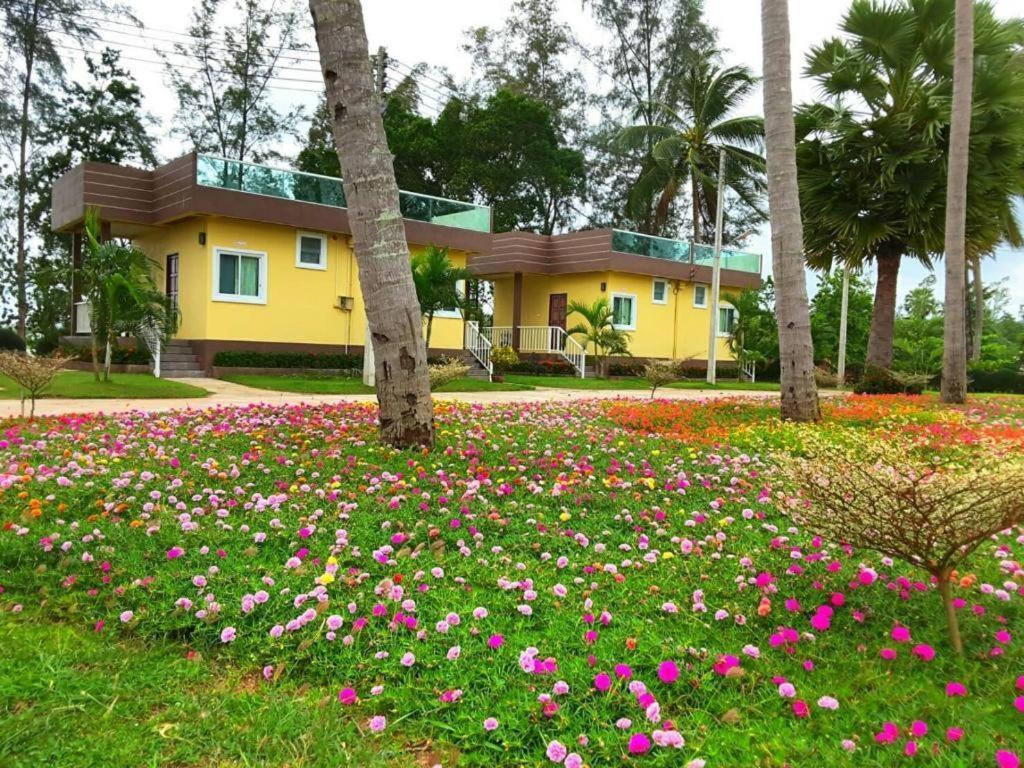 Hadthong Resort Pak Phayun Exteriör bild